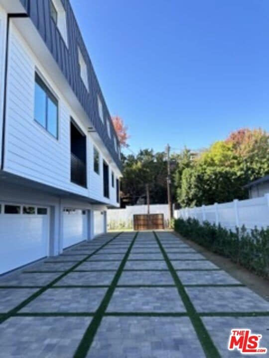 Photo - 4805 Matilija Ave