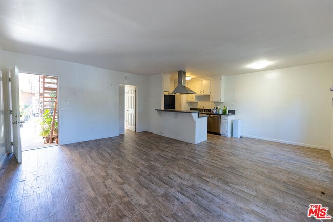 Photo - 1118 Waterloo St Unit 1