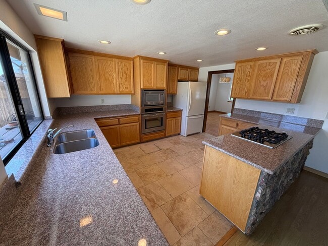 Photo - 818 Harrison Dr
