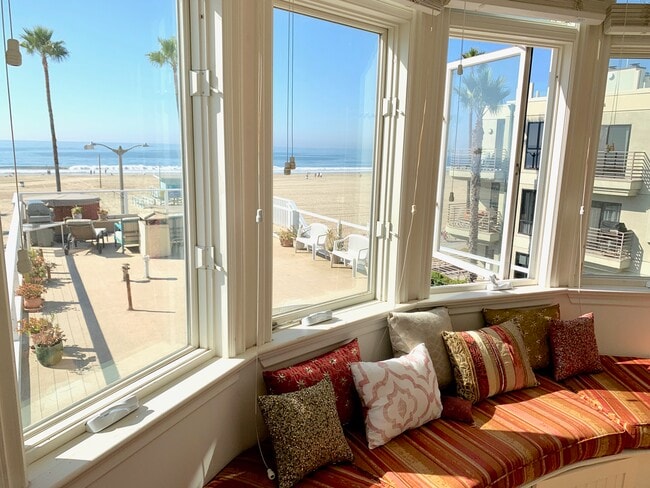 Incredible view from princess tower bay windows - 3003 Ocean Front Walk Unit 1