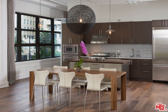 Photo - 1645 Vine St Unit 309