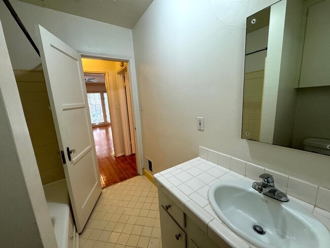 Photo - 1271 N Crescent Heights Blvd Unit 1271