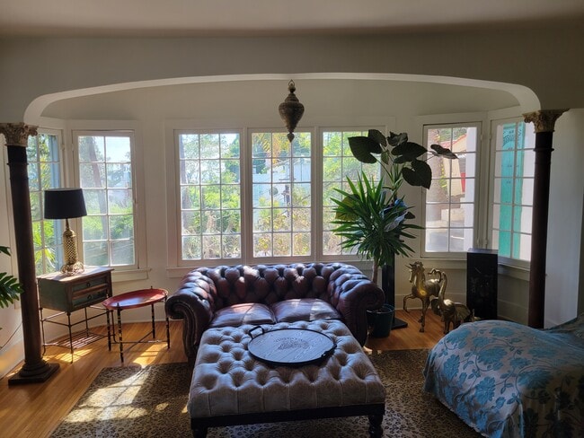 Photo - 2275 Vasanta Way