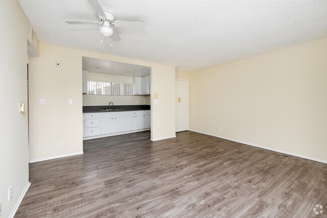 1BD, 1BA - 660SF - Living Room - Irolostar Apartments