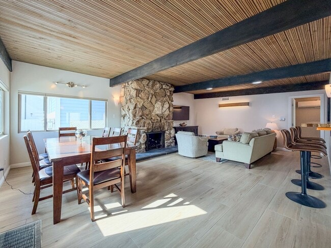 Photo - 1327 Devon Ln