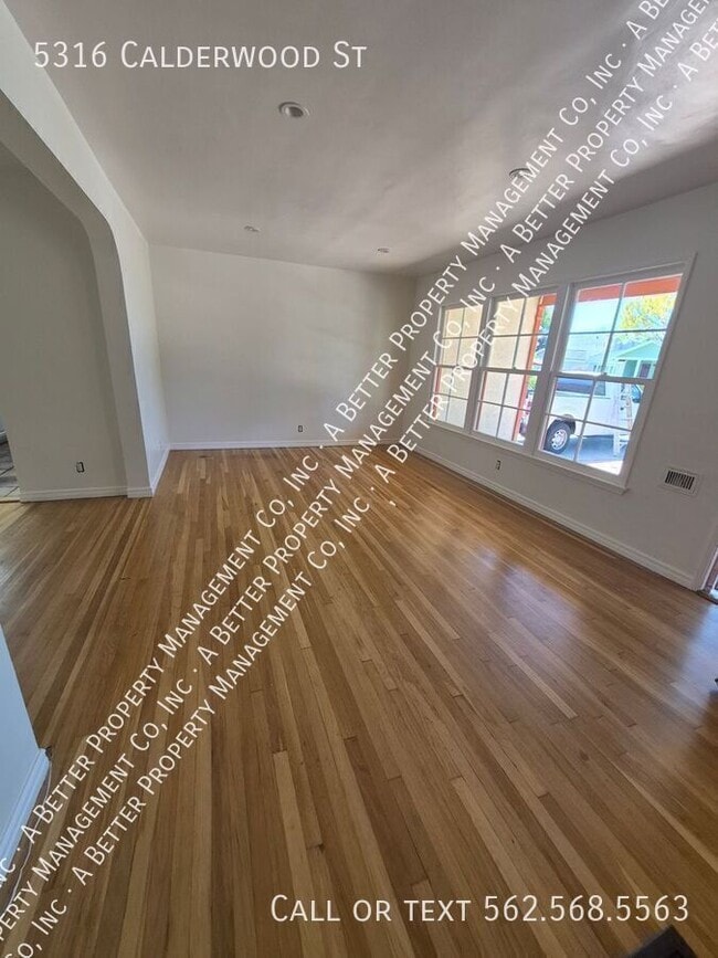 Photo - 5316 E Calderwood St