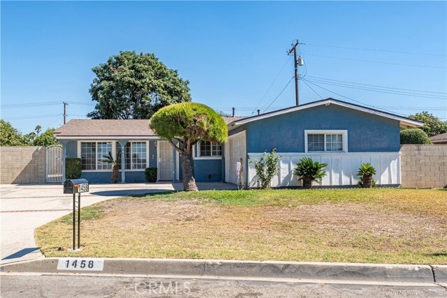 Building Photo - 1458 Sandia Ave Rental
