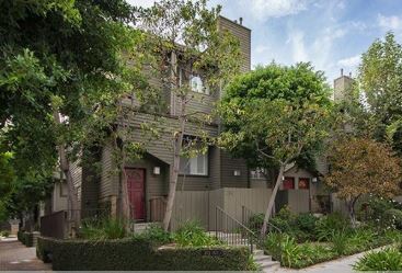 Building Photo - 283 S Hudson Ave