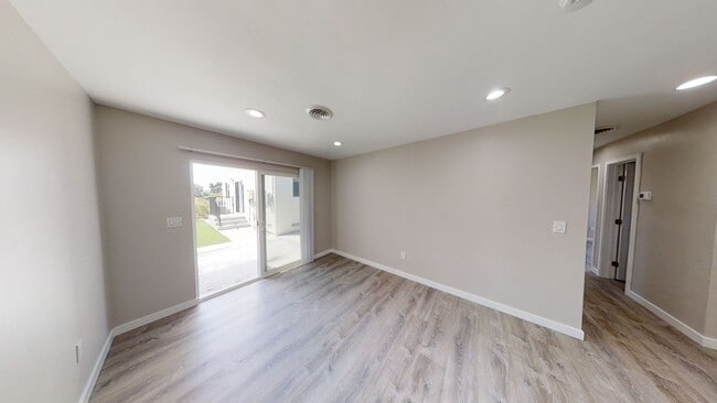 Photo - 4Bed/2 Bath on Tipton!