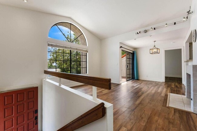 Building Photo - 1240 Franciscan Ct