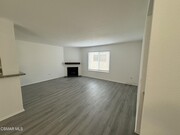Photo - 13042 Riverside Dr Apartment