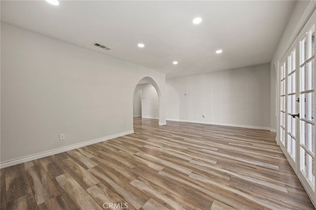 Photo - 13201 De Foe Ave