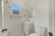 Photo - 1027 12th St Apartments Unit B