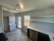 Photo - 1735 Parrot St