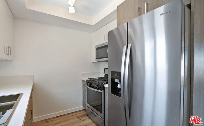 Photo - 110 S Eucalyptus Ave Unit 5