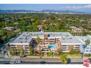 Building Photo - 4477 Wilshire Blvd Unit 210