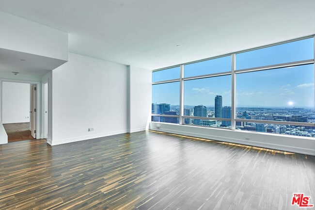 Photo - 900 W Olympic Blvd Condo Unit 35i