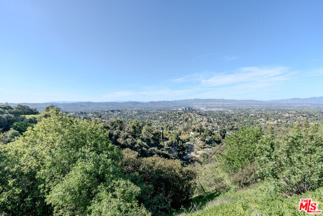 Building Photo - 106 Pawnee Rental