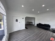 Photo - 1116 W 64th St House