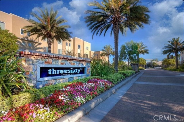 Photo - 5450 Strand Unit 202