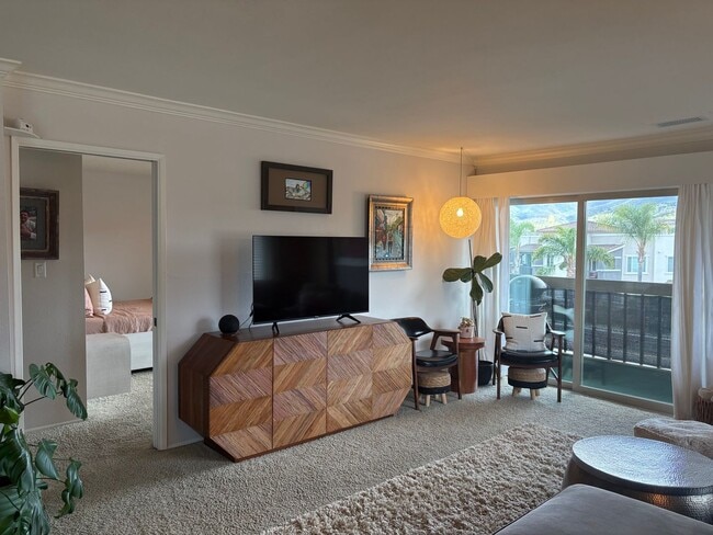 Photo - Beautiful corner condo in Lake San Marcos