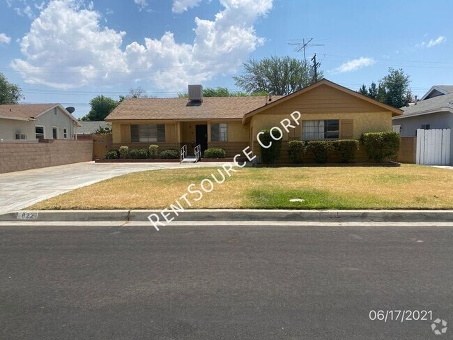 Building Photo - 822 W Ave J 9 Rental