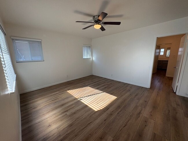 Photo - 3011 E 7th St