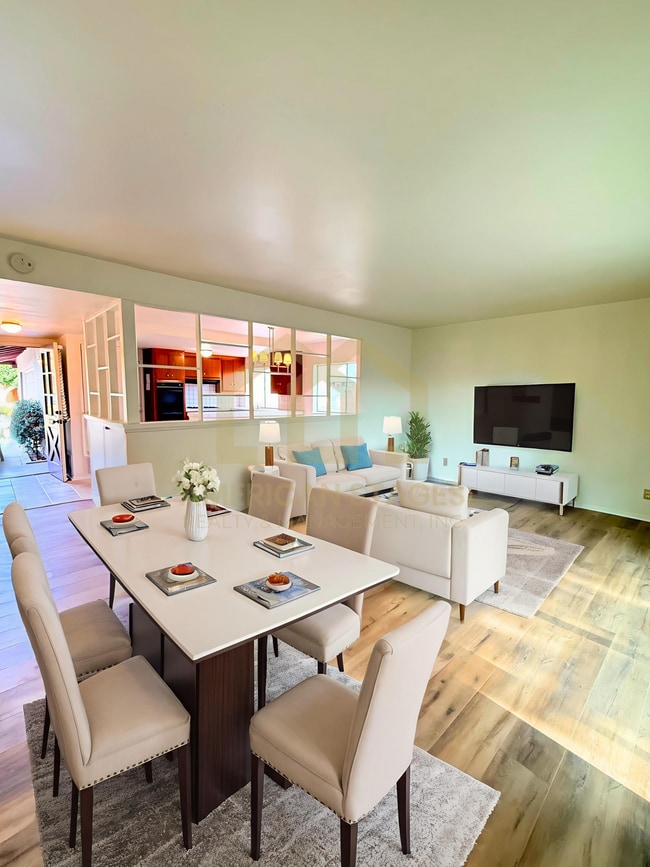 Photo - 1733 Julie Cir