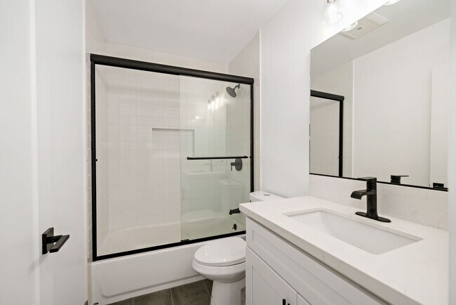 Photo - 4723 Albury Ave Unit 4725-01