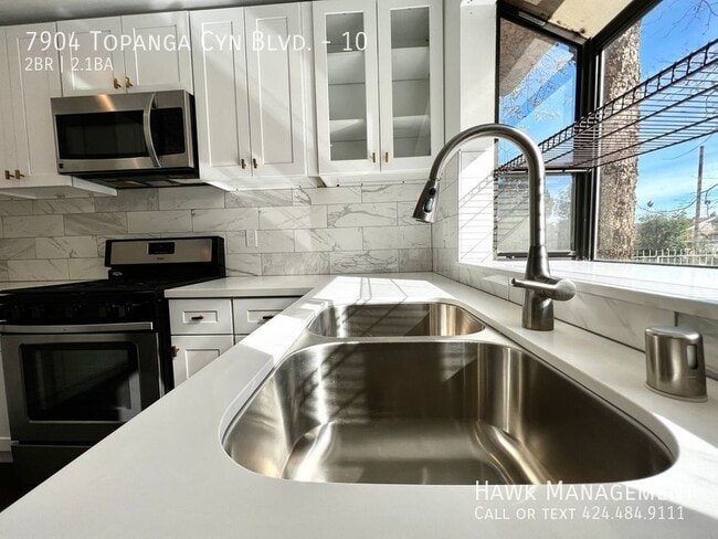 Photo - 7904 Topanga Canyon Blvd