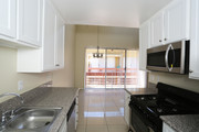 2BR, 1BA-Kitchen - Chateau Lakeside Apartments