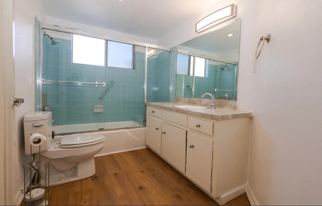 Photo - 100 Cliff Dr Unit 6