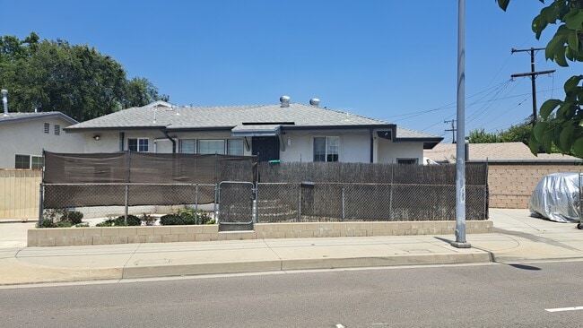 Photo - 1221 W Mission Rd