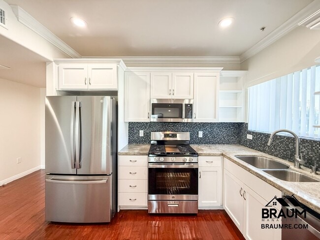 Photo - 332 S Virgil Ave Unit 403