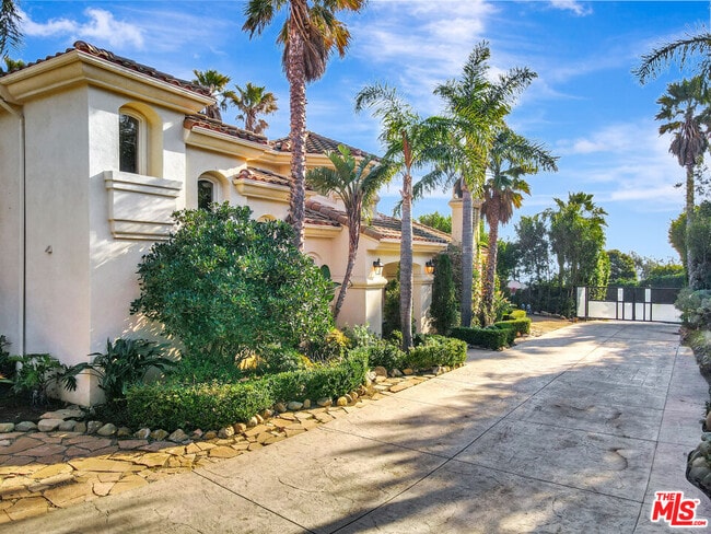 Photo - 27425 Calicut Rd