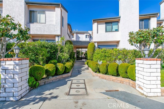 Photo - 11911 Magnolia Blvd Townhome