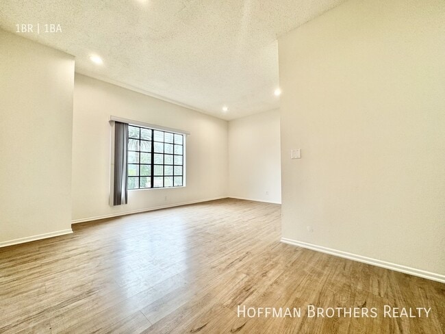 Photo - 12235 Magnolia Blvd Unit 306