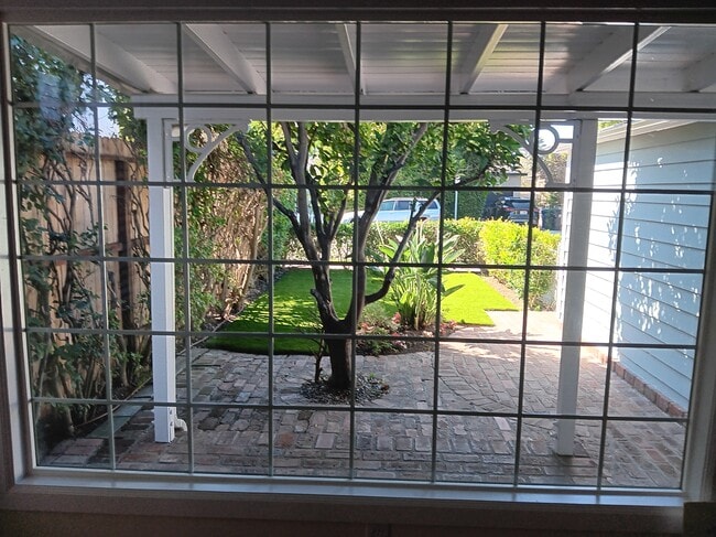 Photo - 2330 Frey Ave