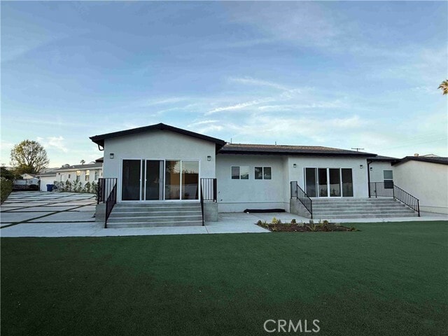 Photo - 9128 Balcom Ave