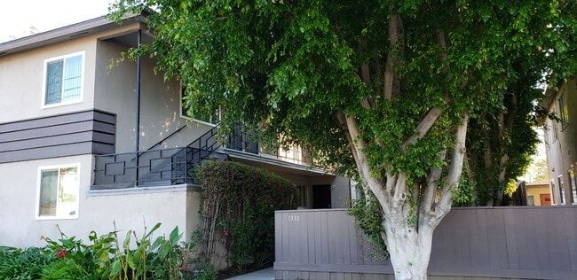 Building Photo - 1330 W Valencia Dr Unit B Rental