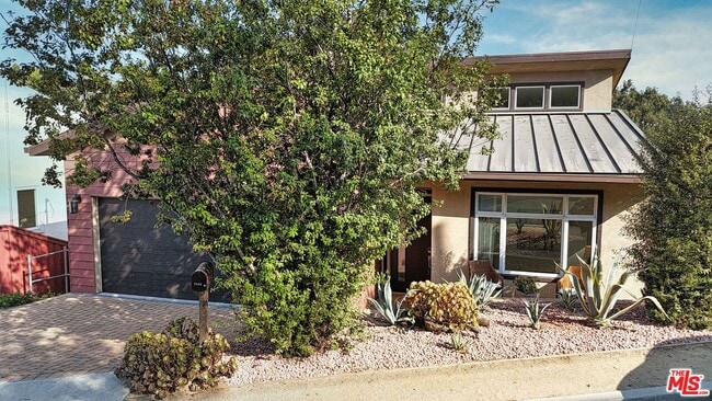 Photo - 2068 Cerro Gordo St