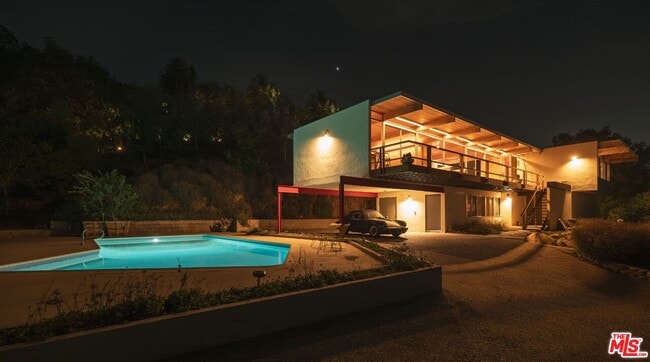 Photo - 7820 Mulholland Dr