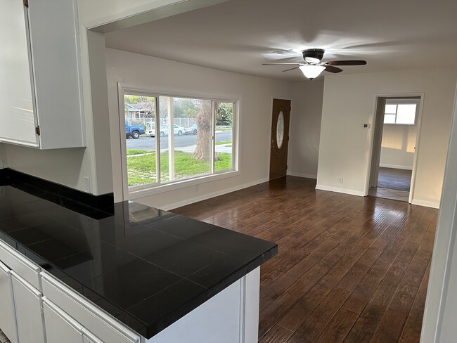 Photo - 10830 Burnet Ave