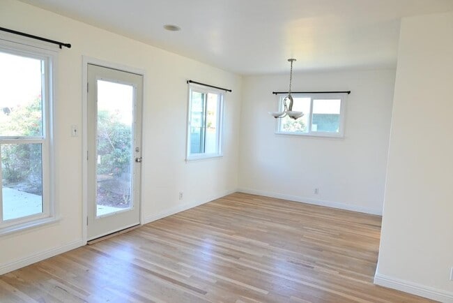 Photo - 14822 Fonthill Ave