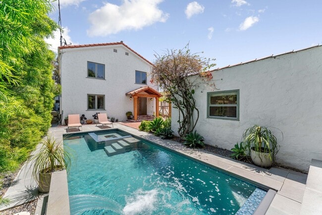 Photo - Incredible 4 bd 3 ba home