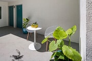 Seating Areas - The Pearl Mar Vista Apartments