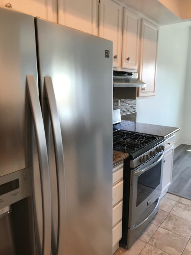 Photo - 14607 Erwin St Unit 14607 ERWIN ST