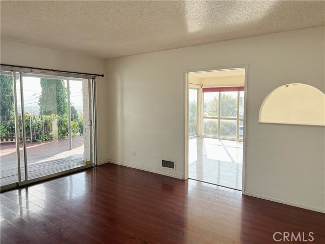 Photo - 712 Plateau Ave