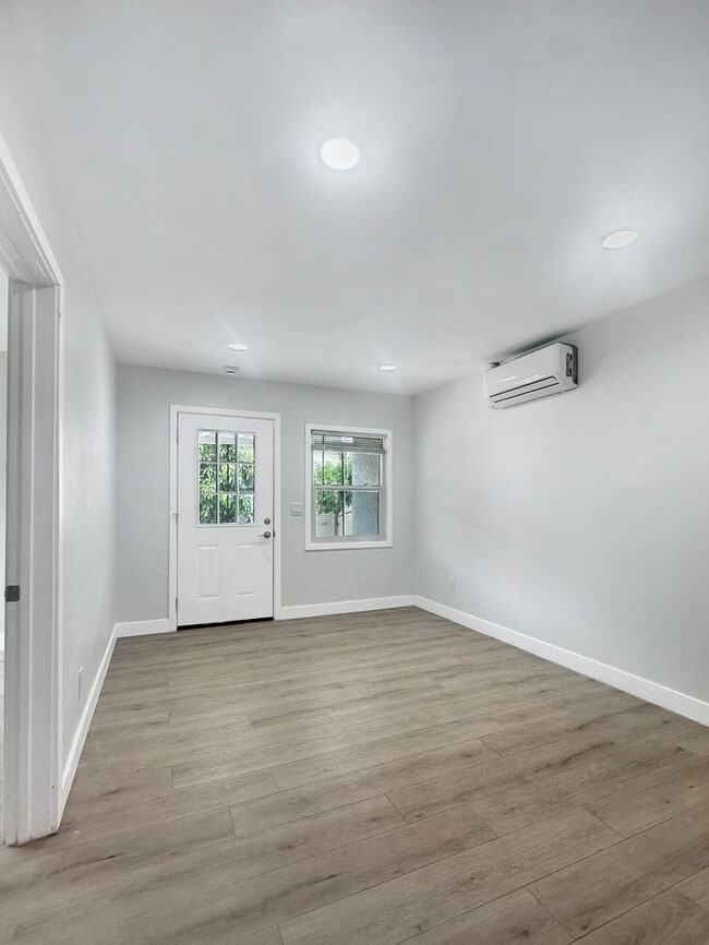 Photo - 1 Bedroom 1 Bathroom in North Park Unit 3760 #2