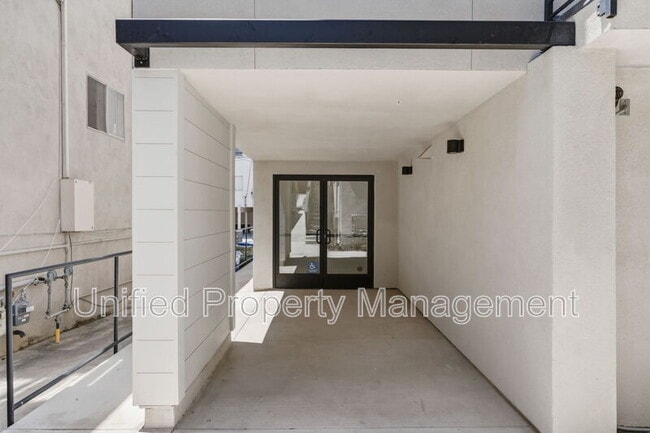 Photo - 4364 Alabama St
